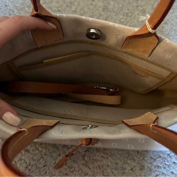 NWT Dooney and Bourke logo tote satchel bag, leather accents - Picture 7 of 13